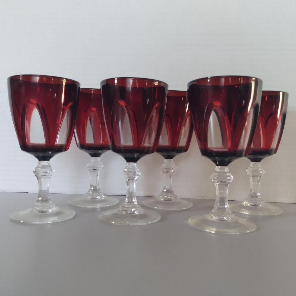 Gothic Arch 70s cordial glasses 5